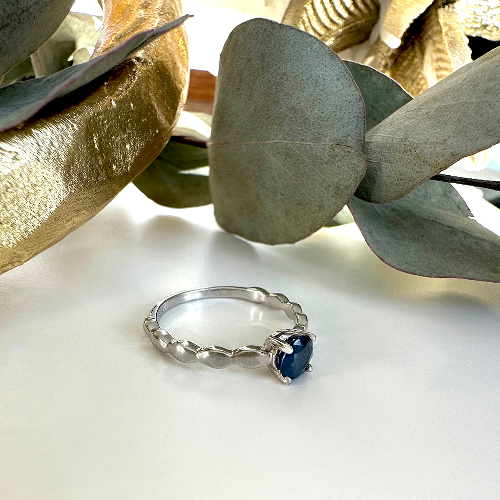 Delicately Crimped Band Sapphire White Gold Ring