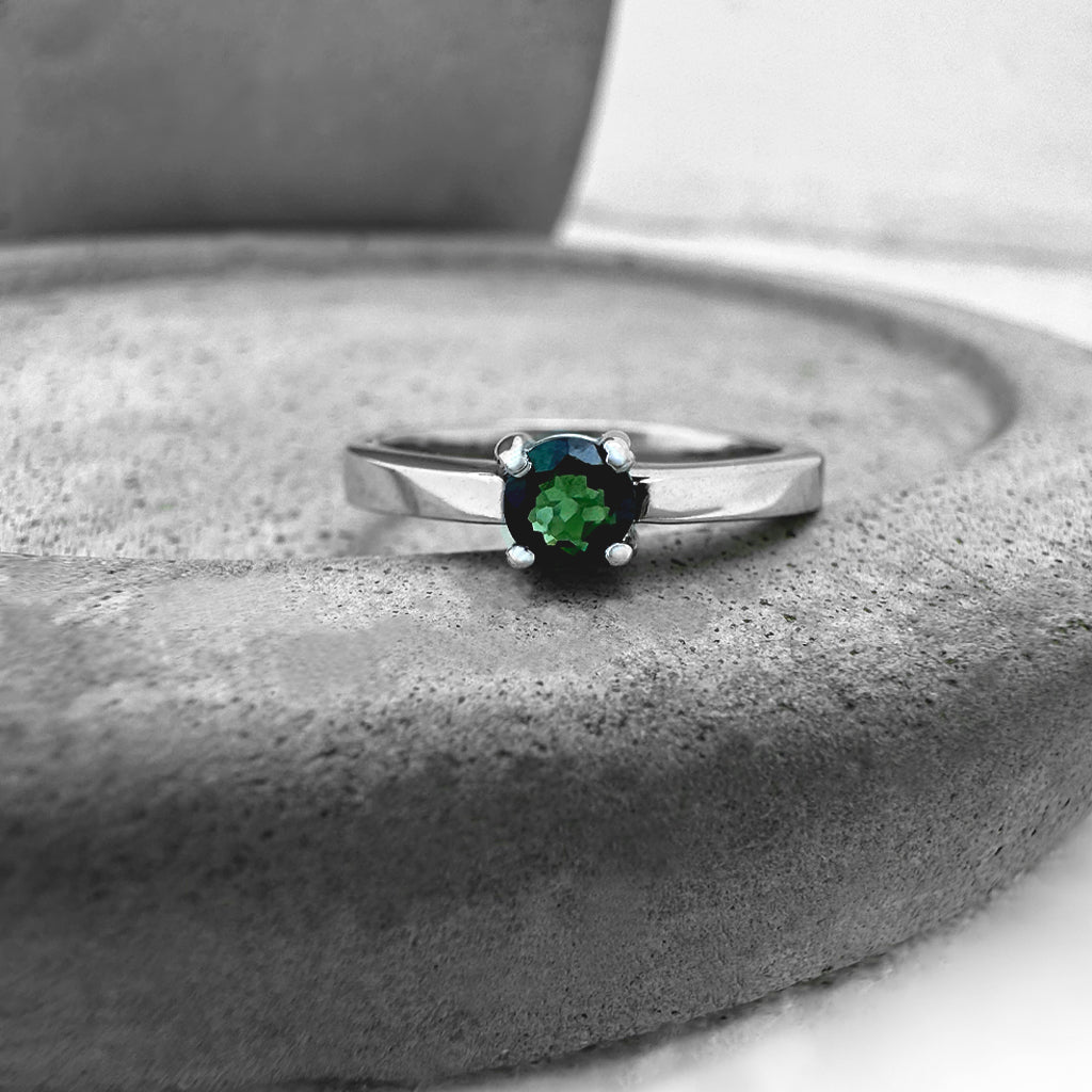 Simply Stylish Petite White Gold Round Tourmaline Solitaire Ring