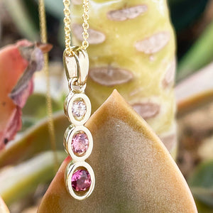 Delightful All The Pinks Pendant Yellow Gold Pendant