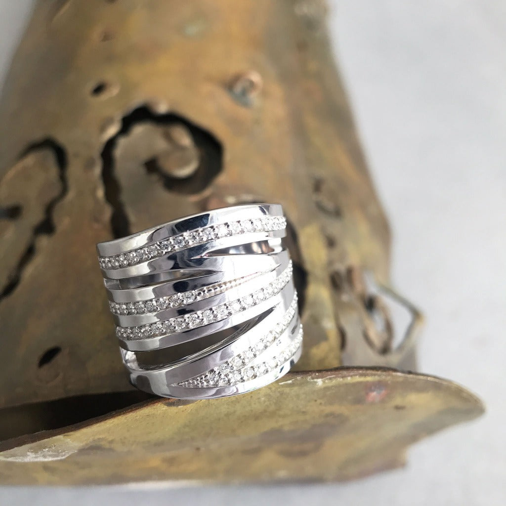 Diamond and White Gold Zebra Patterned Ring