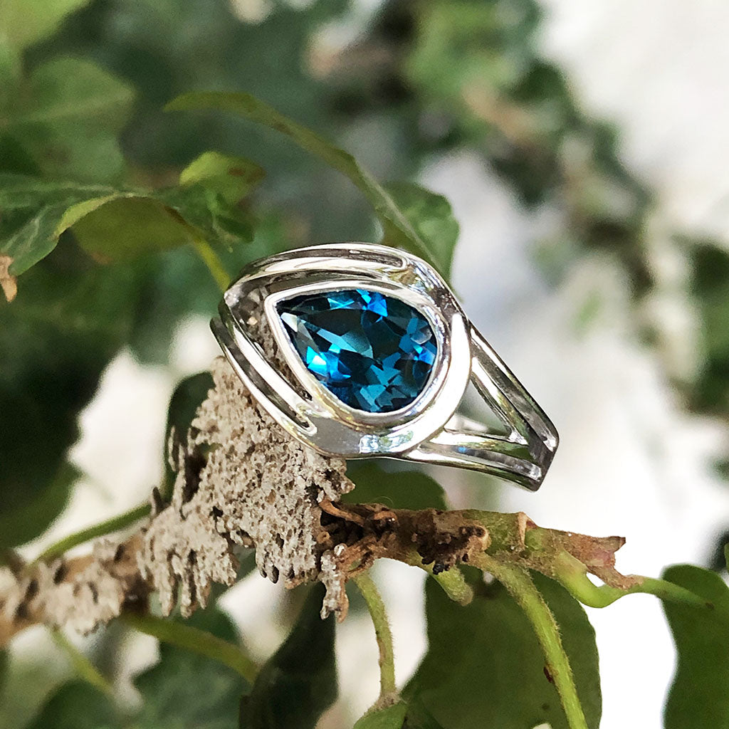 Looped Double Band Pear Cut London Blue Topaz Ring – Afrogem Jewellers
