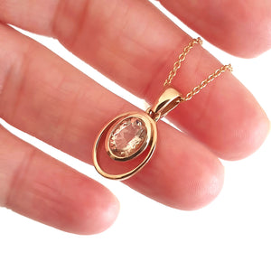 Oval Cut Morganite and Rose Gold Pendant