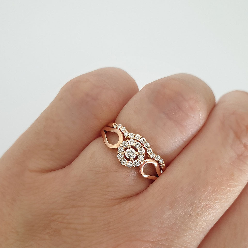 Rose Gold Diamond Flower Cluster Engagement Ring With Diamond Accented Wedding Band Set