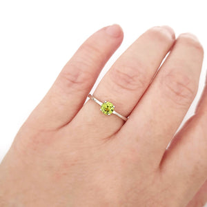 Silver Solitaire, Peridot Round Cut Ring