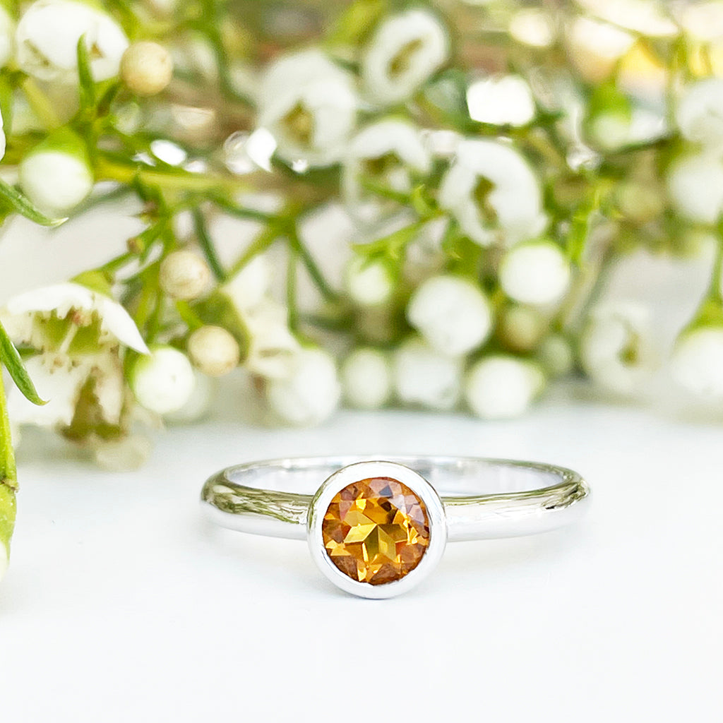 Silver Solitaire Round Tube Set Citrine Ring