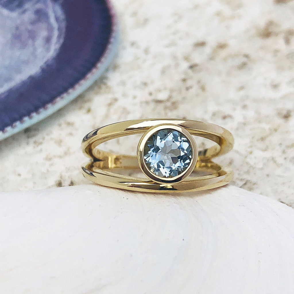 Yellow Gold Aquamarine Split Shank Ring – Afrogem Jewellers