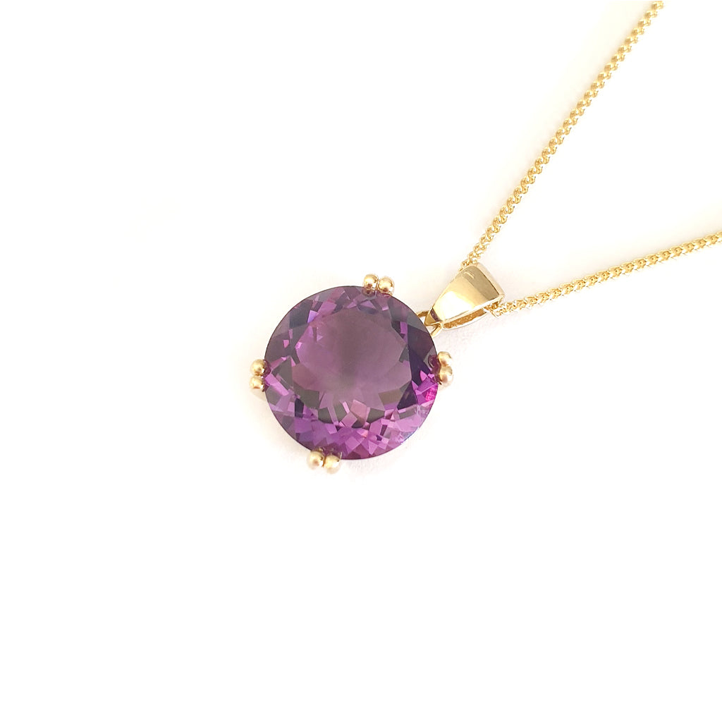 Classic Round Cut Double Claw Amethyst Yellow Gold Pendant