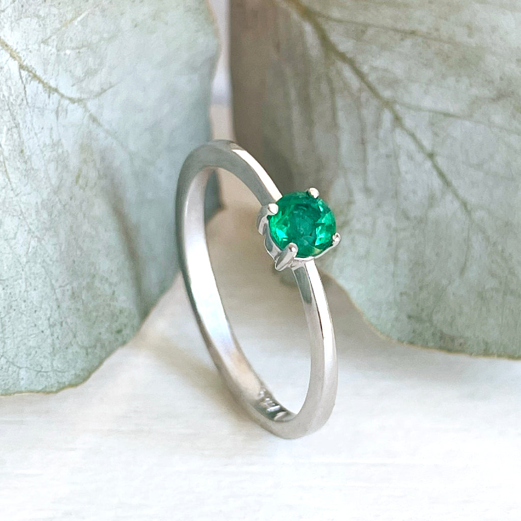 Classic Slightly Tapered White Gold Emerald Ring