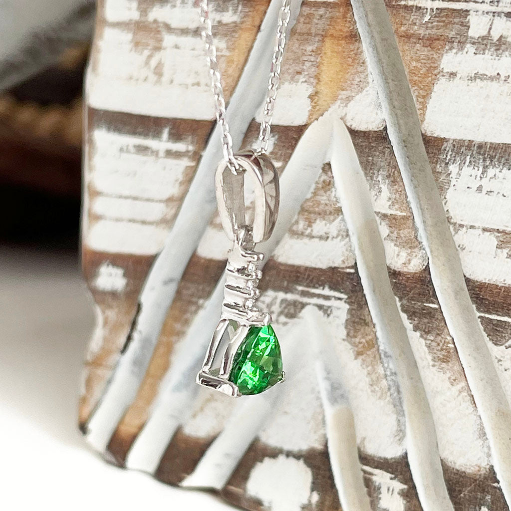 Tsavorite and diamond pendant