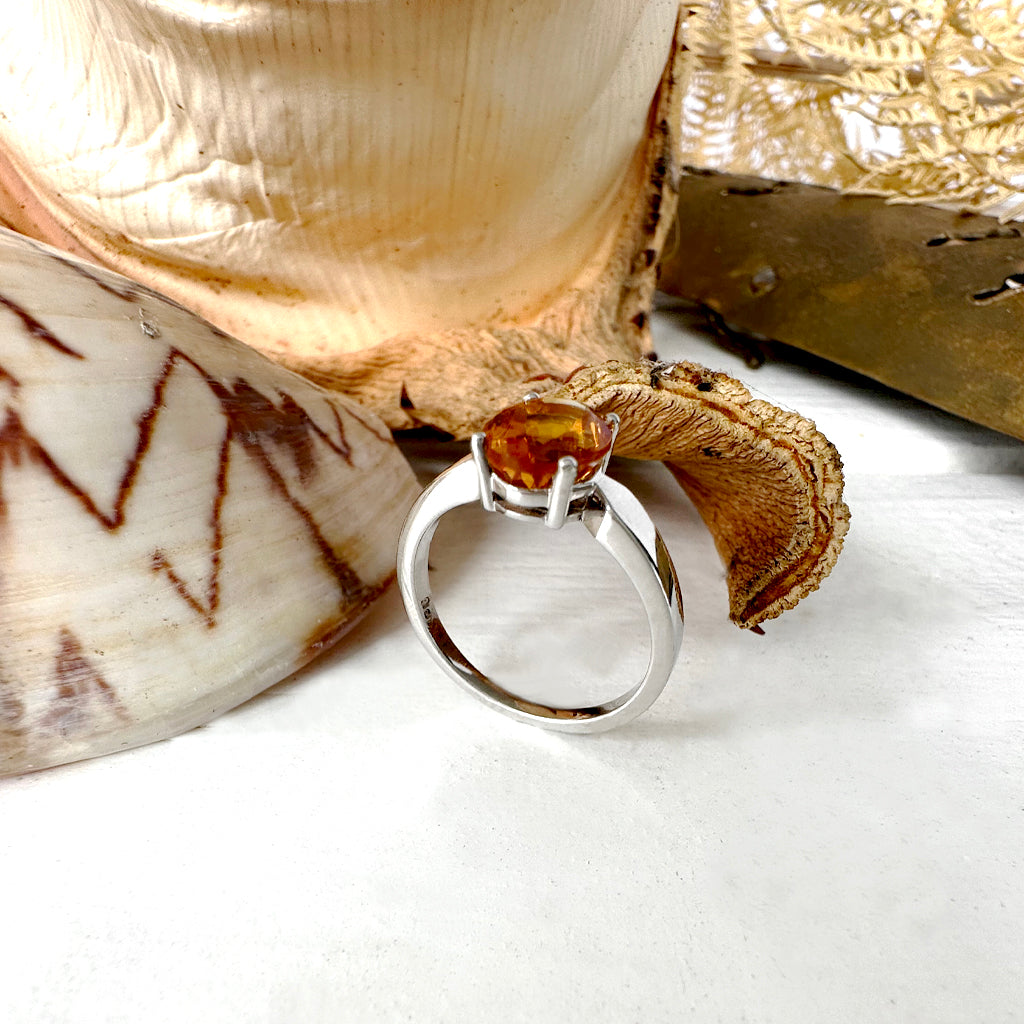 Elegant Oval Cut Citrine Solitaire White Gold Ring