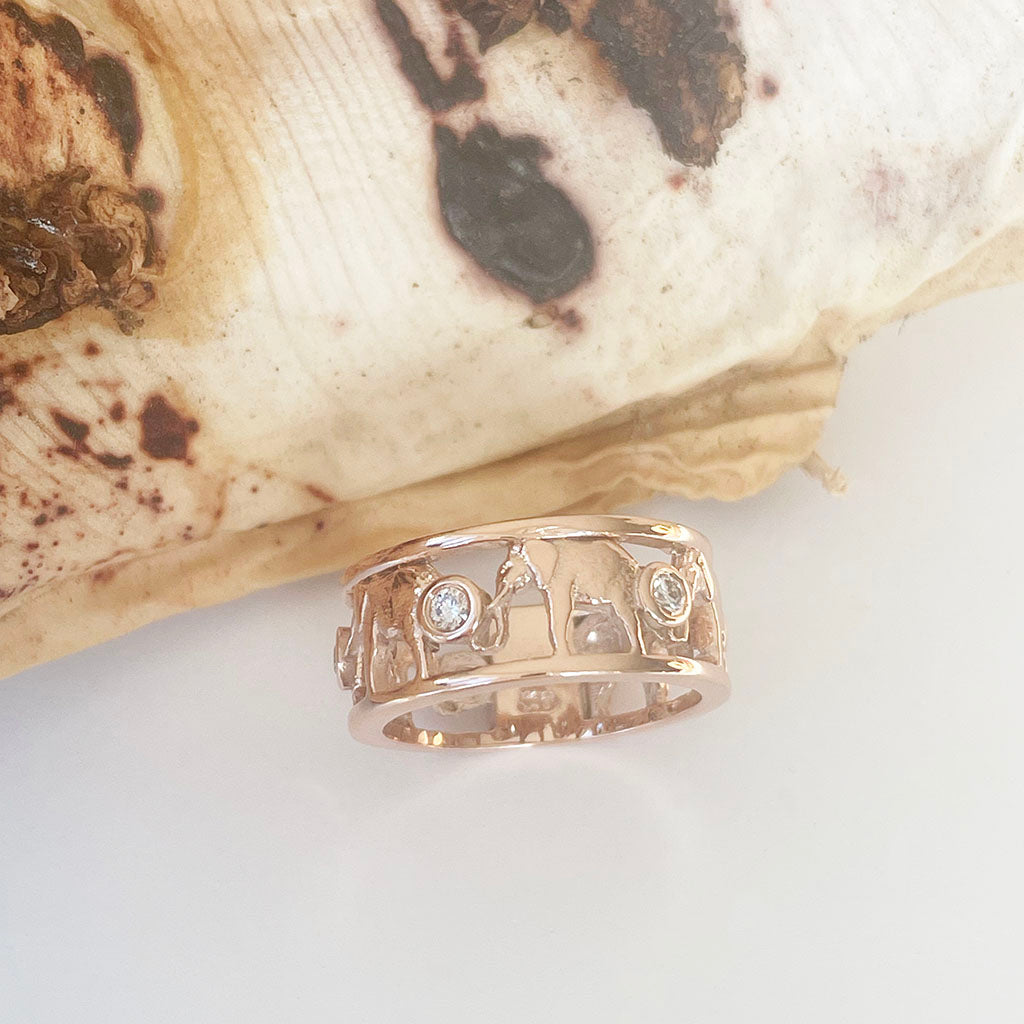 Elephant Chain Ring with White Diamonds and Rose Gold Borders