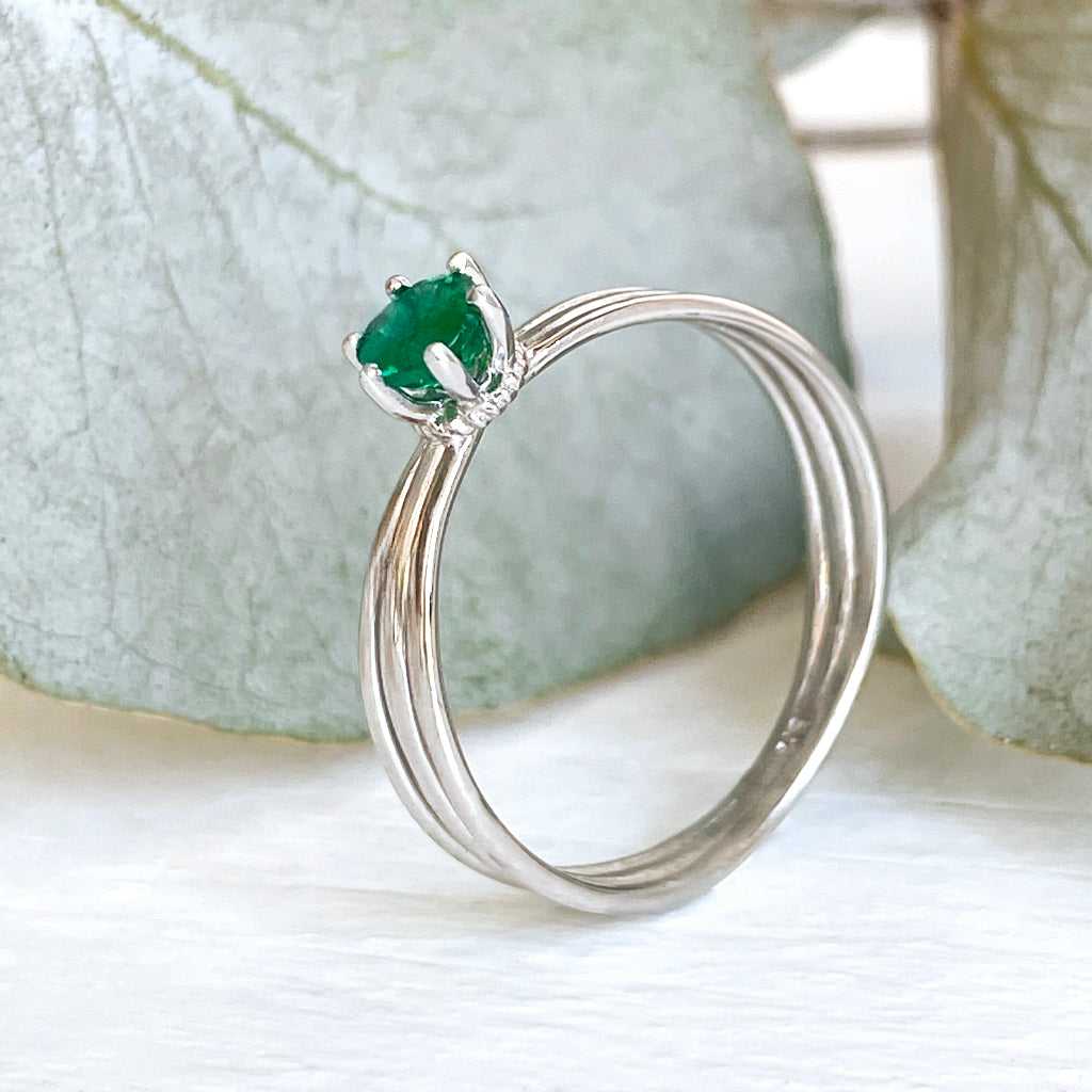 Iconic Three Band Round Cut Emerald White Gold Ring