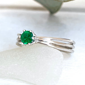 Iconic Three Band Round Cut Emerald White Gold Ring
