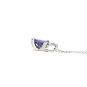 Gorgeous Oval Cut Tanzanite with Diamond Claw, Bale and Band Accent Pendant