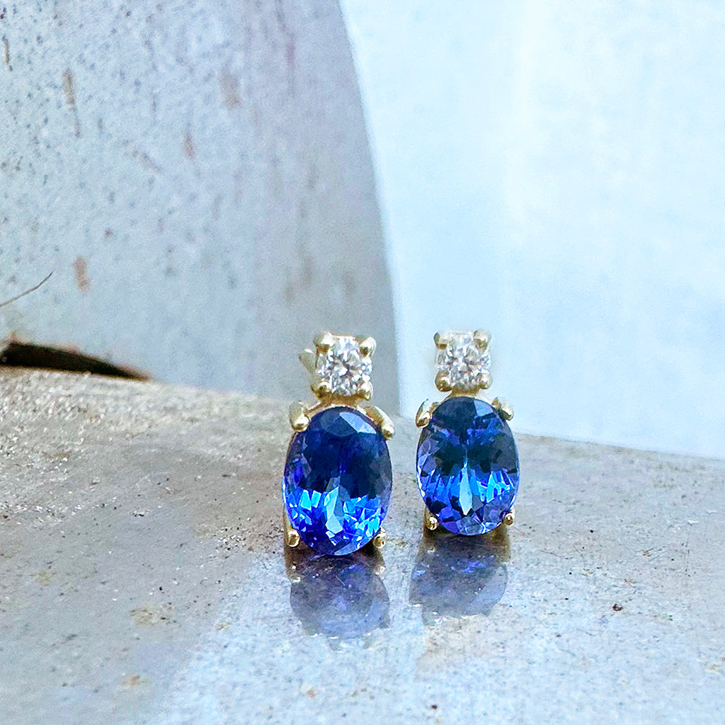 Gorgeous Oval Tanzanite and White Highlight Yellow Gold StudsGorgeous Oval Tanzanite and White Highlight Yellow Gold Studs