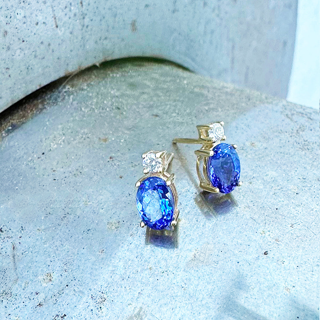Gorgeous Oval Tanzanite and White Highlight Yellow Gold StudsGorgeous Oval Tanzanite and White Highlight Yellow Gold Studs