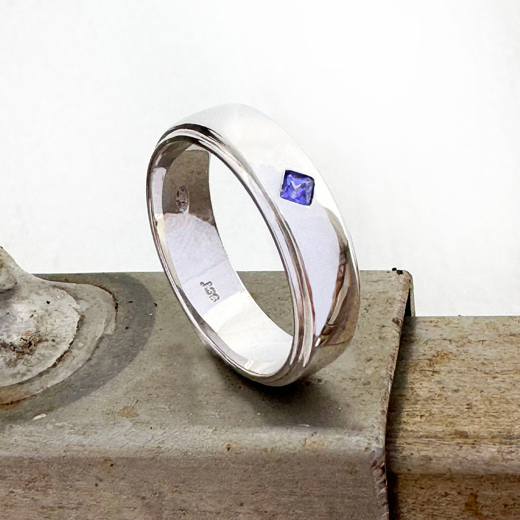 Unisex Solid White Gold Grooved Band With Square Cut Tanzanite Inlay Ring