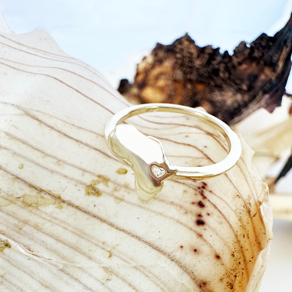 Yellow Gold Africa Heart Map Ring