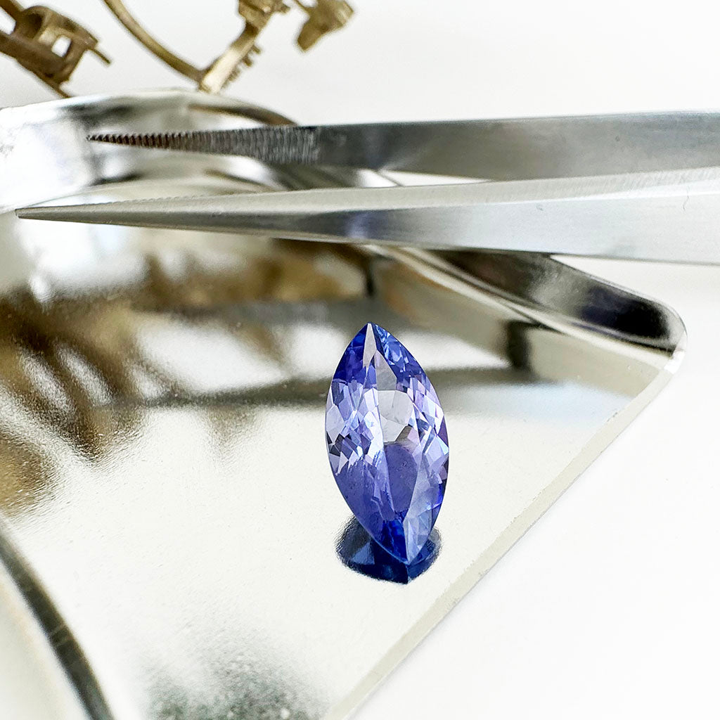 Tanzanite - blue/VIOLET Marquise Cut - 2.05ct