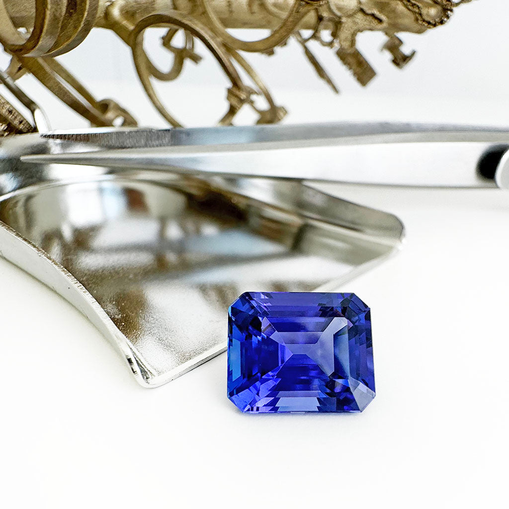 Tanzanite - blue/VIOLET Emerald Cut - 4.43ct