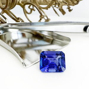 Tanzanite - blue/VIOLET Emerald Cut - 4.43ct