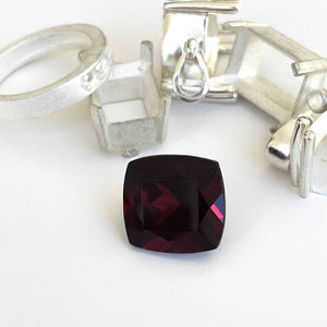 Garnet - Red Square Cushion Cut - 11.56ct