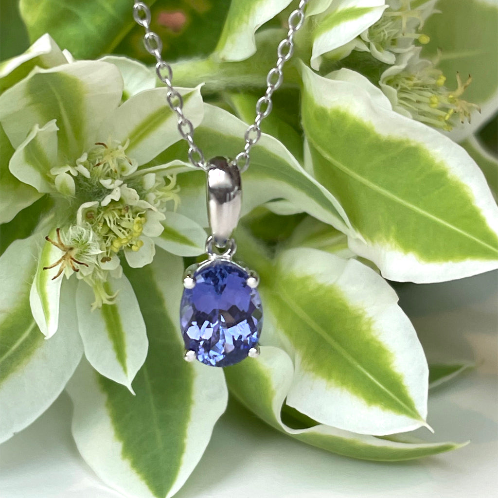 Silver Solitaire Oval Cut Tanzanite Pendant