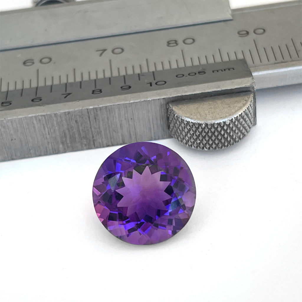 Amethyst - Purple Round Cut - 5.64ct