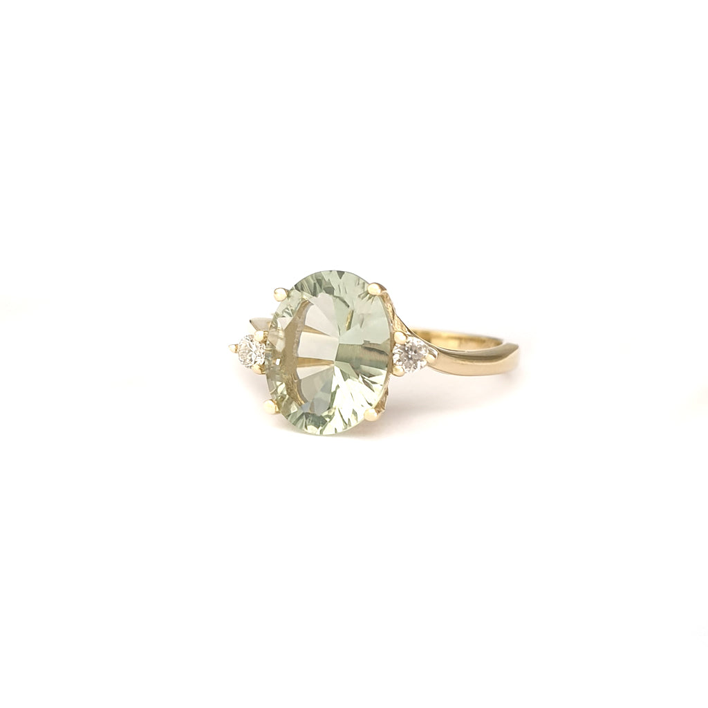 Magnificent Oval Cut Green Amethyst and Diamonds Yellow Gold Ring