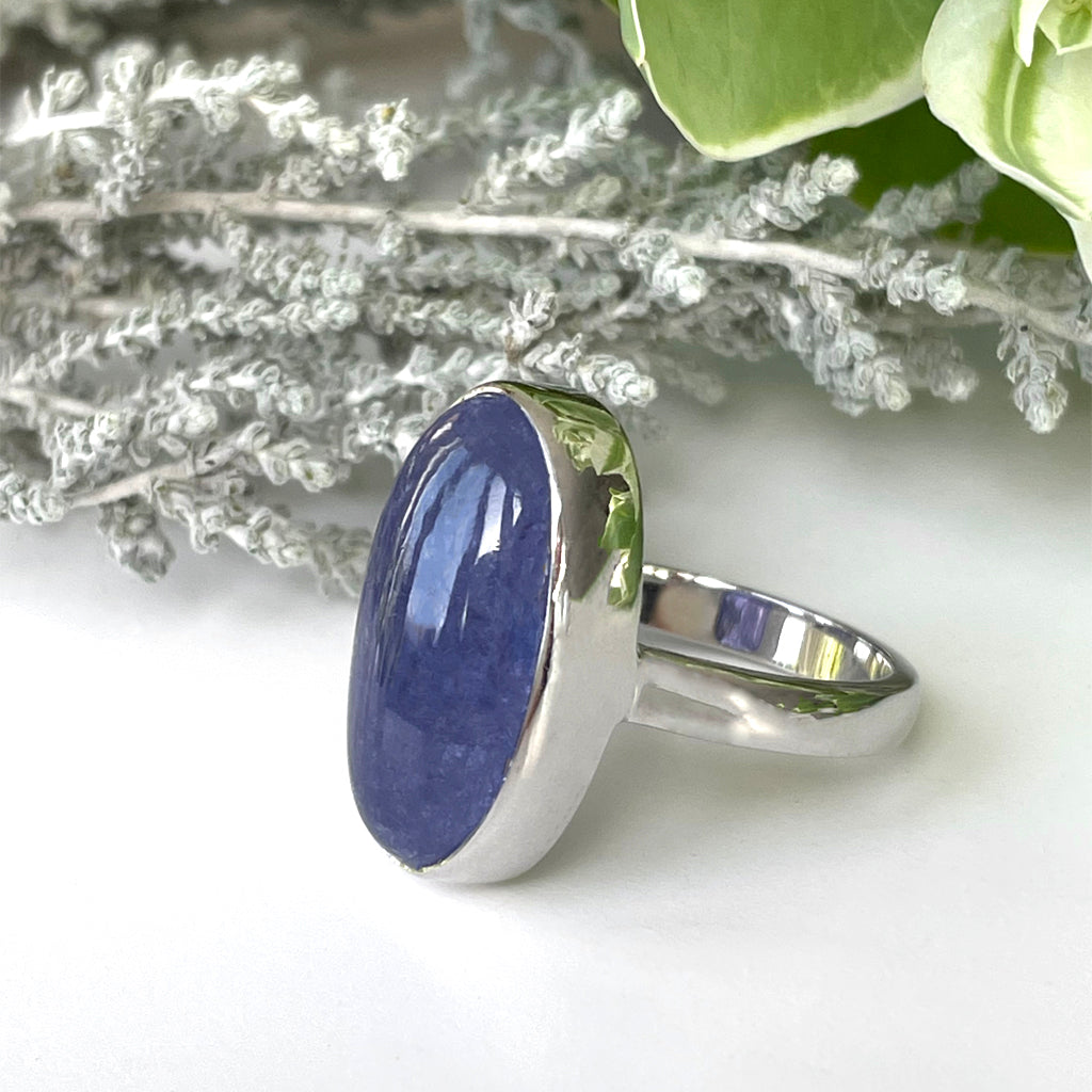 Silver Oval Cut Cabochon Tanzanite Silver Ring