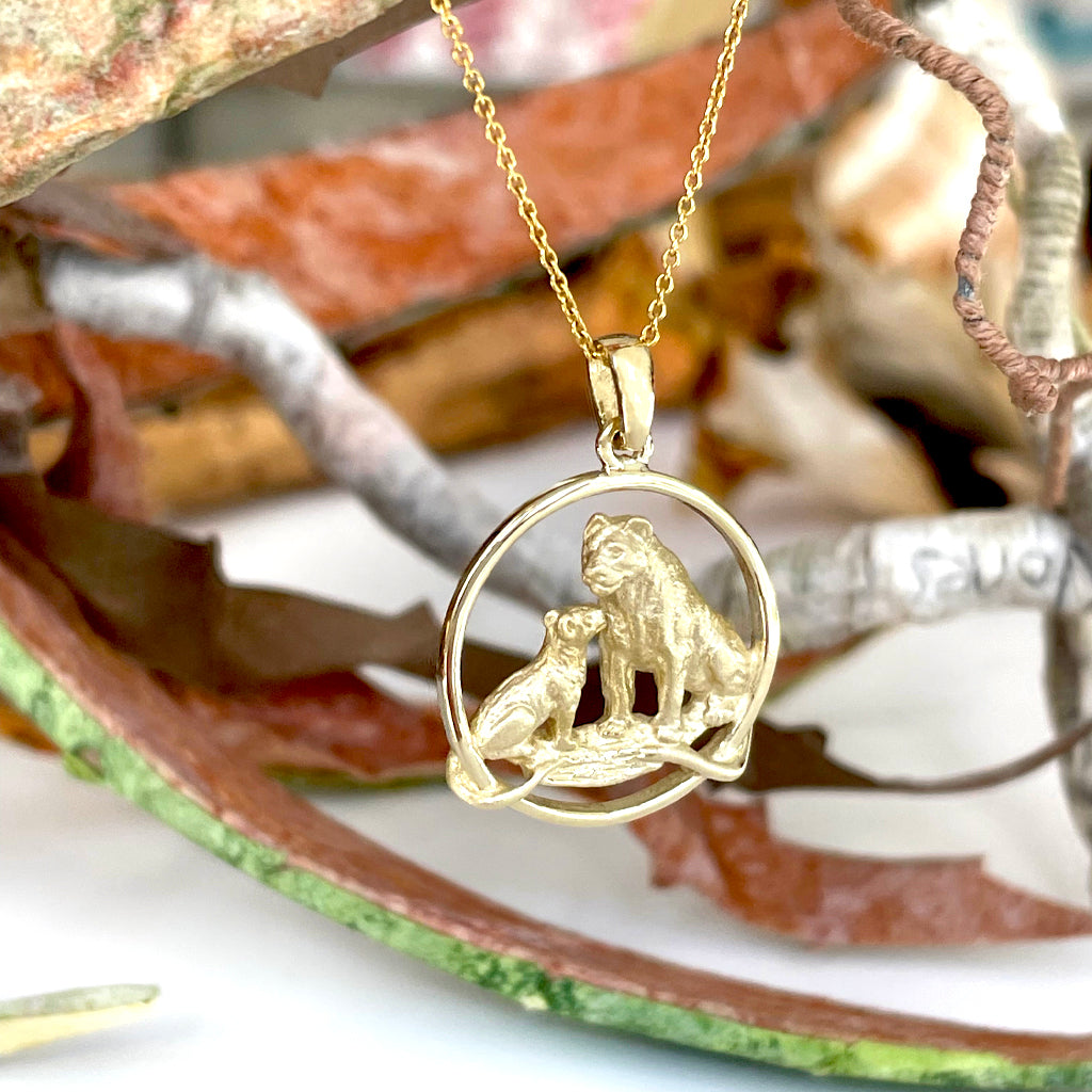 Loving Lioness and Cub Yellow Gold Pendant