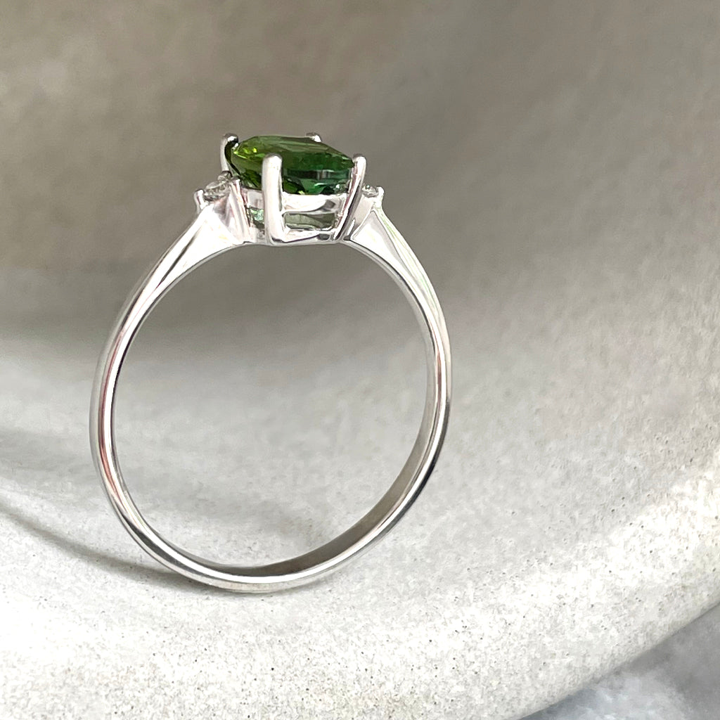 Princess Vibes Oval Cut Green Tourmaline With Diamond Shoulder Highlight Ring