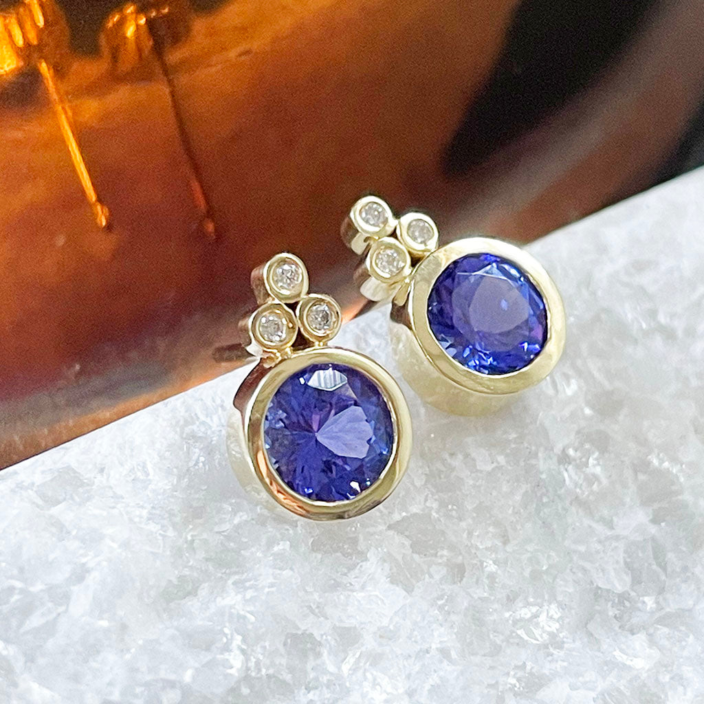 Tanzanite and Diamond Stud Yellow gold earrings