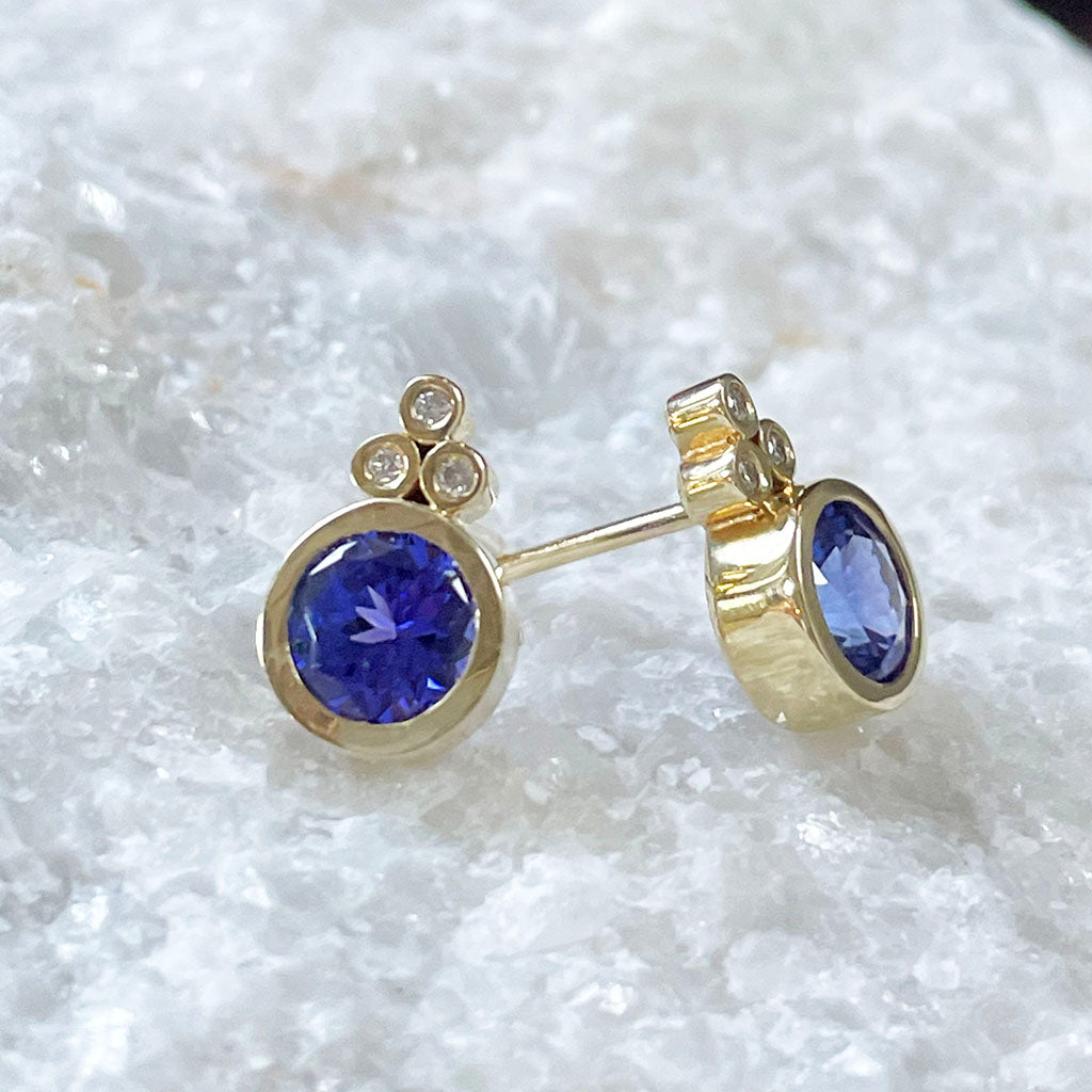 Tanzanite and Diamond Stud Yellow gold earrings