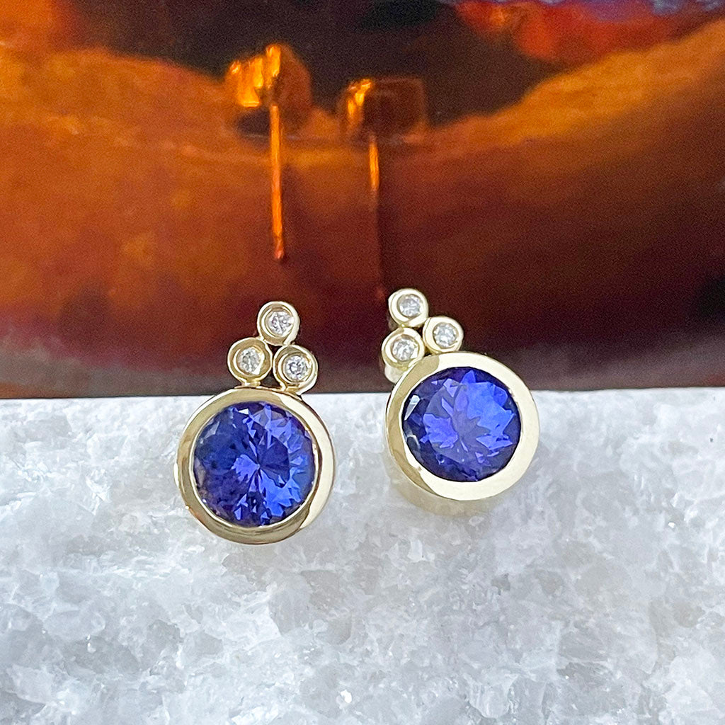 Tanzanite and Diamond Stud Yellow gold earrings