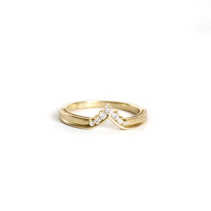 Seven Diamond Crown Yellow Gold Ring