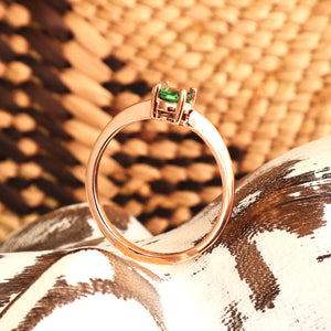 Solitaire Four Claw Round Cut Tsavorite Rose Gold Band Ring