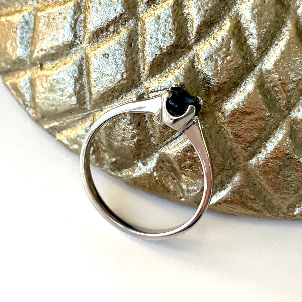 Solitaire Four Claw White Gold Blue Sapphire Ring