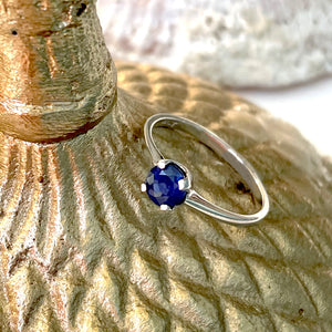 Solitaire Four Claw White Gold Blue Sapphire Ring