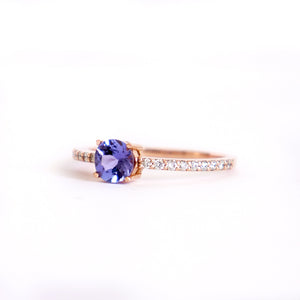 Subtlety Decadent Round Cut Tanzanite Diamond Band Highlight Rose Gold Ring