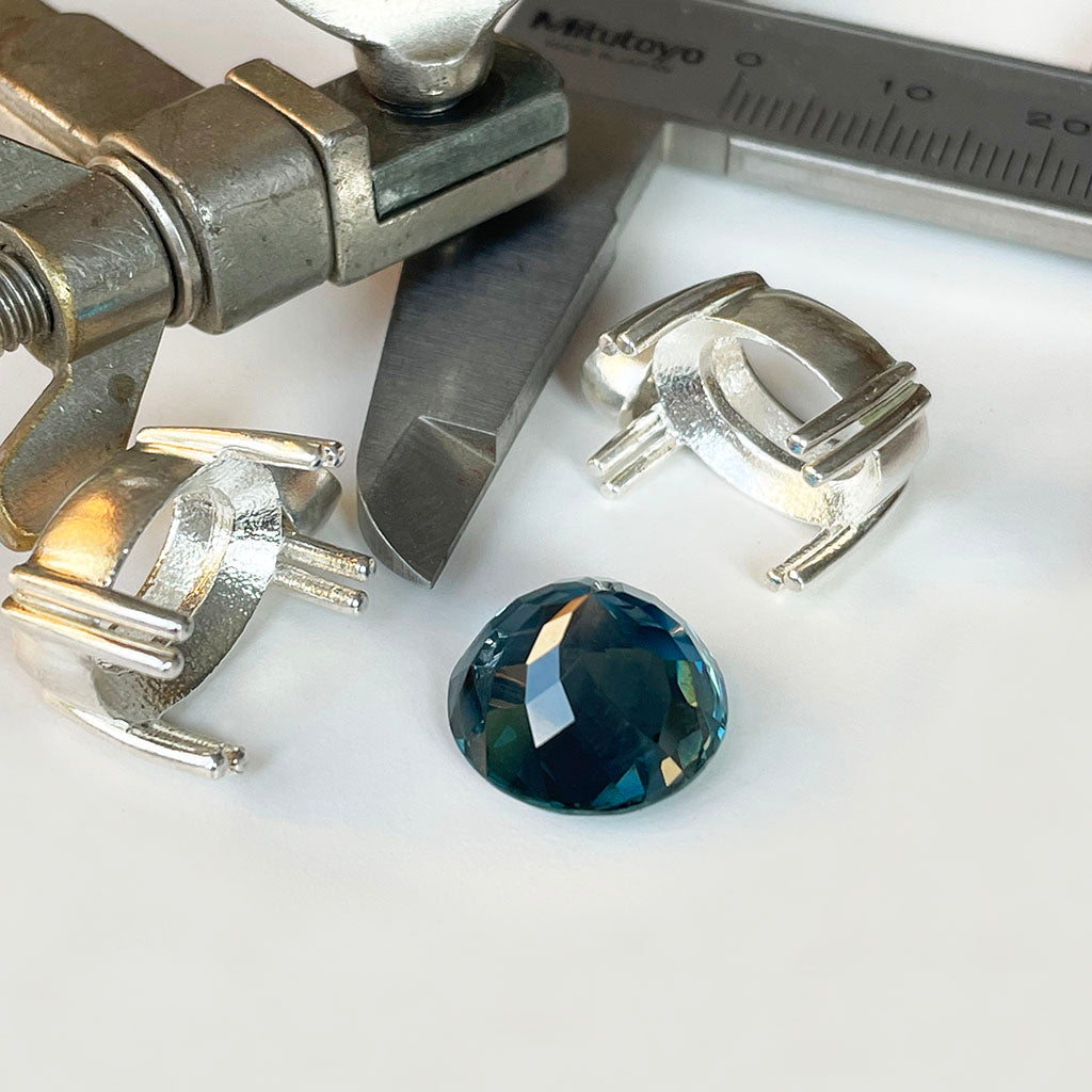 Topaz - London Blue Round Cut - 13.18ct
