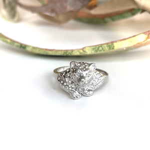 Enigmatic Resting Leopard White Gold Ring