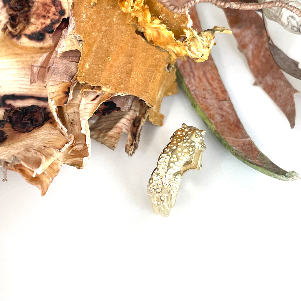 Lounging Tree Leopard Yellow Gold Ring