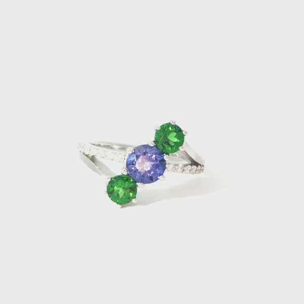 Starburst Tanzanite and Tsavorite White Gold Ring