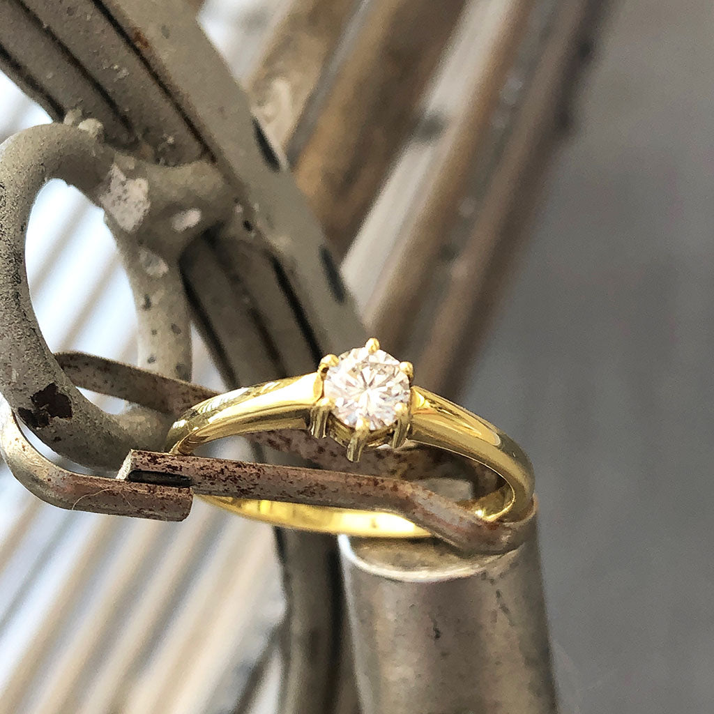 6 Claw Solitaire Diamond Ring