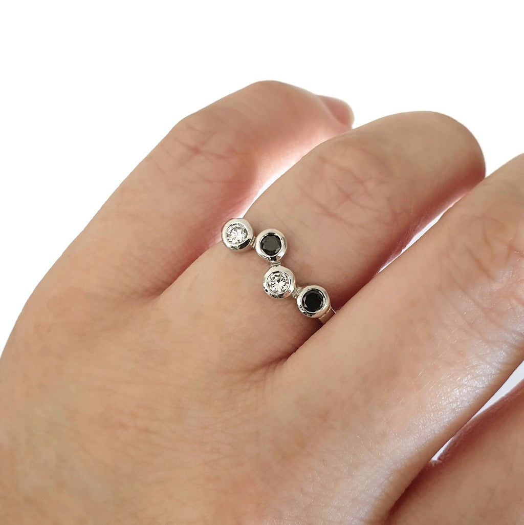 Alternating Black and White Tube Set Diamond Ring