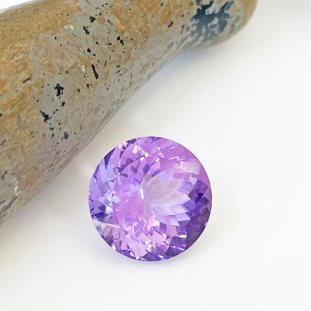 Amethyst - Purple Round Cut - 15.82ct