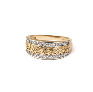 Animal track with diamond detail ring