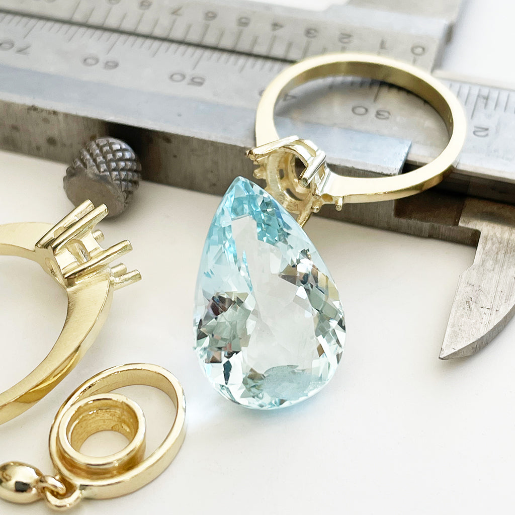 Aquamarine - Pear Cut - 10.36ct