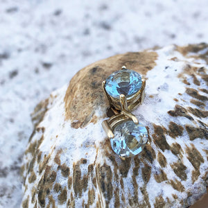 Four Claw Aquamarine Yellow Gold Studs